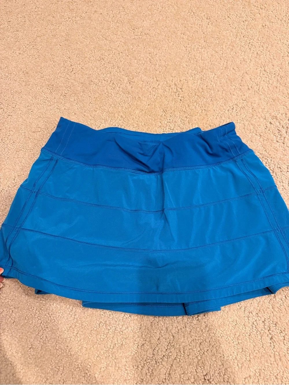 Lululemon women’s blue skirt